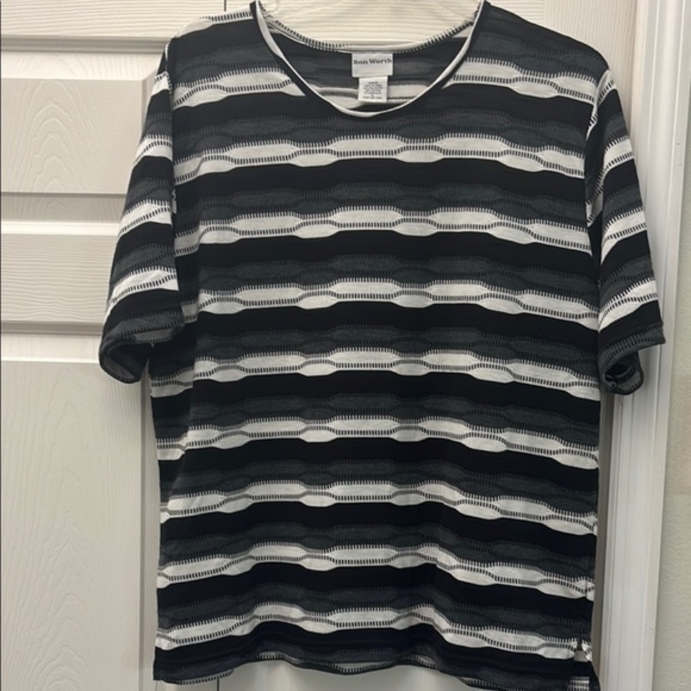 Bon Worth Black and White Short Sleeve Tee